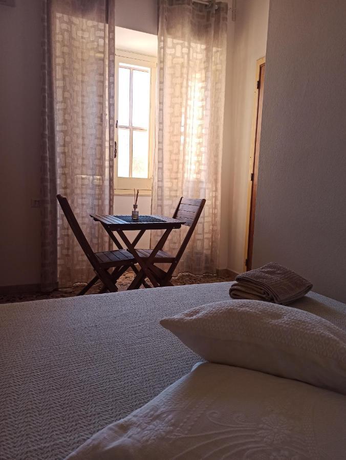 Hotel Piazza San Giorgio Dolianova Pokoj fotografie