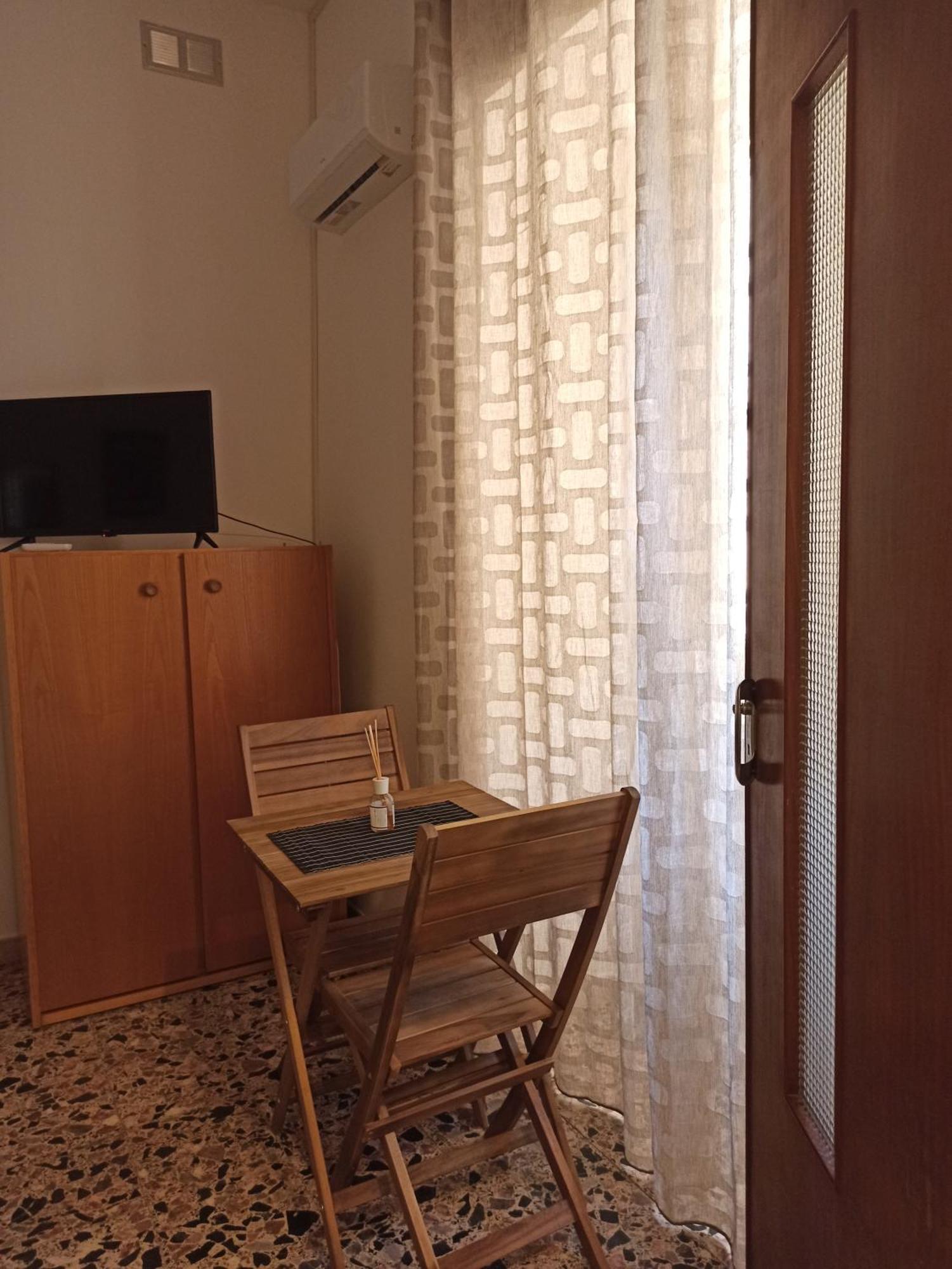 Hotel Piazza San Giorgio Dolianova Pokoj fotografie