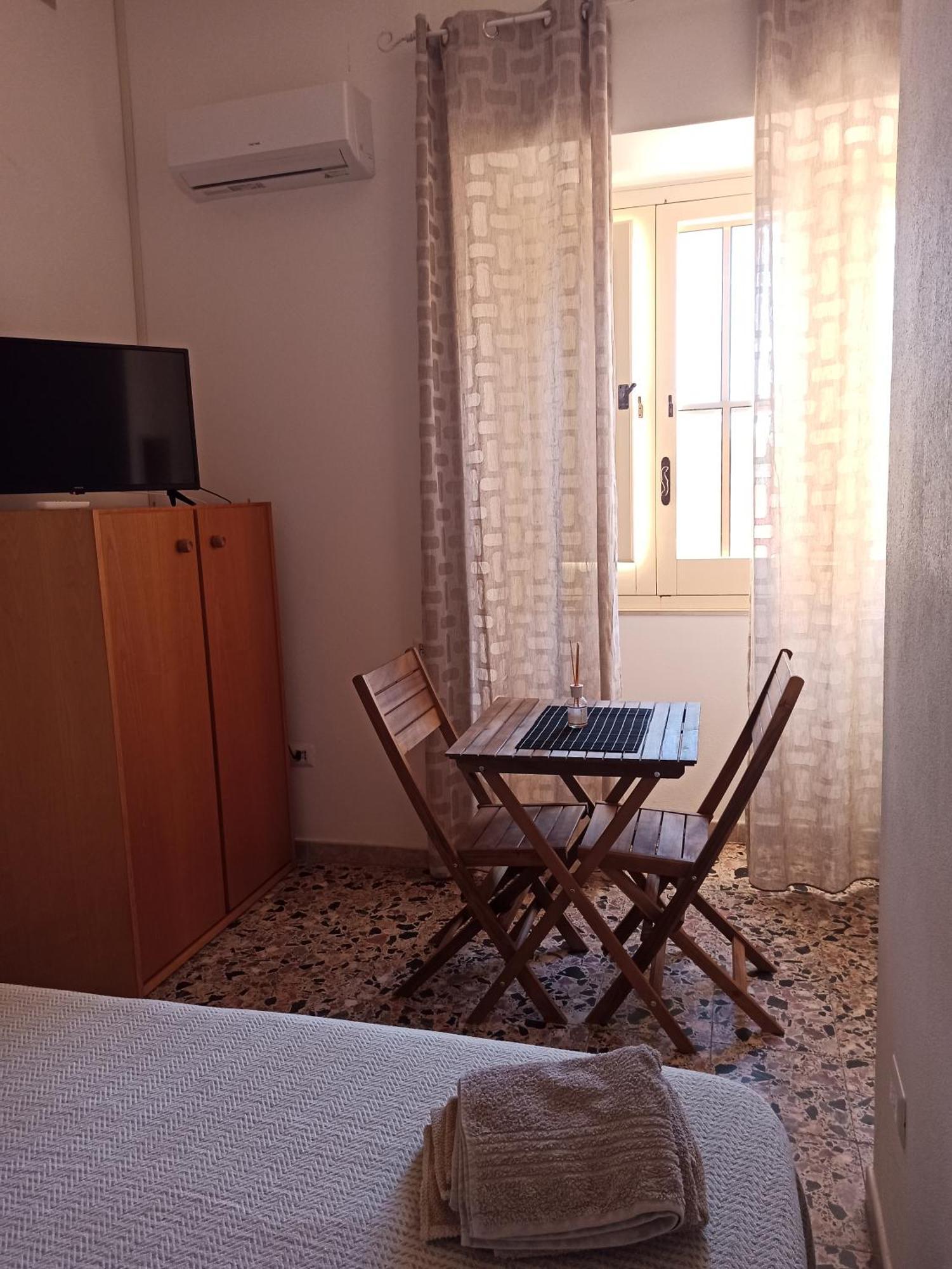 Hotel Piazza San Giorgio Dolianova Pokoj fotografie